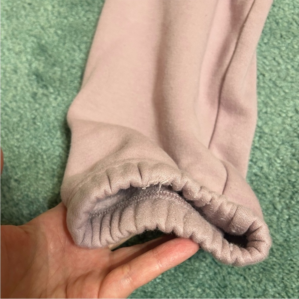 SKIMS Cotton Fleece Joggers - Picture 5 of 6